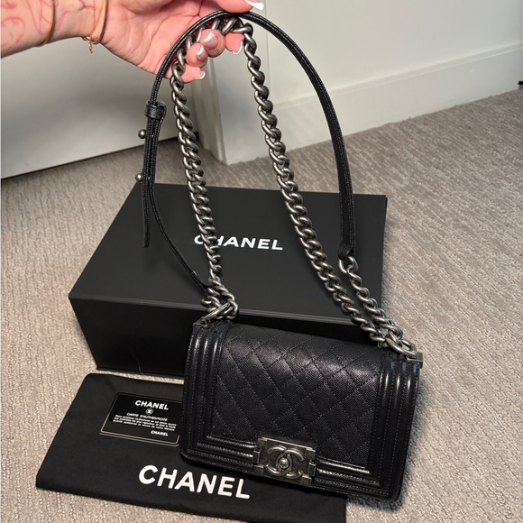 Chanel Small Boy Bag Caviar Leather - Picture 3 of 16